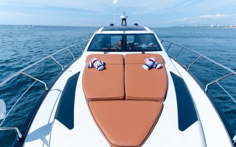 marquis-500-power-yacht-puerto-vallarta-8.jpg