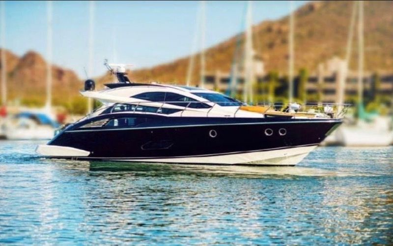 marquis-500-power-yacht-puerto-vallarta-9.jpg