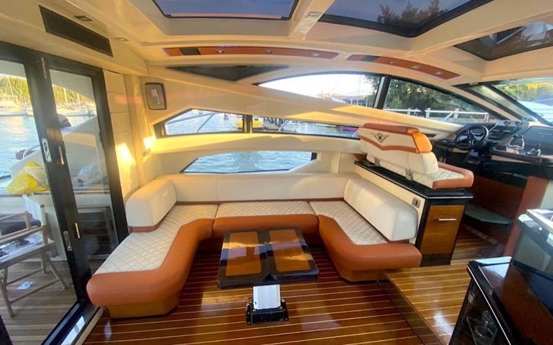 marquis-500-power-yacht-puerto-vallarta-4.jpg